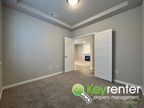 18002 38th Ave Ct E in Tacoma, WA - Building Photo - Building Photo