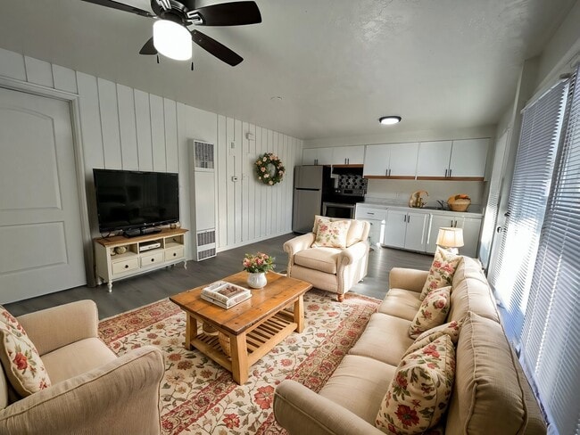 property at 951 N Redwood Rd