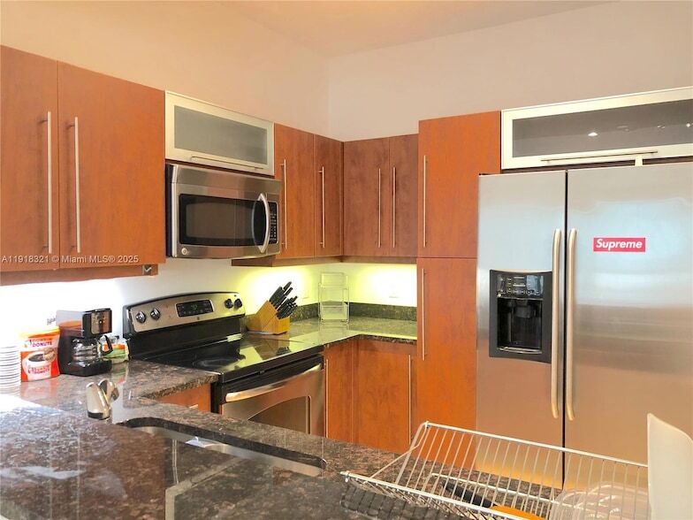 7350 SW 89th St, Unit 408S in Miami, FL - Building Photo