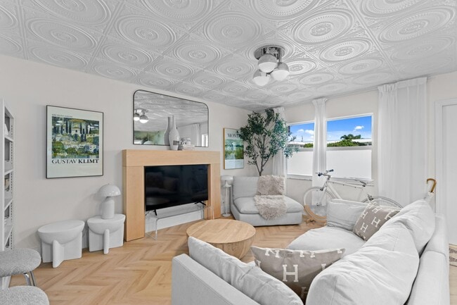 660 Glouchester St in Boca Raton, FL - Building Photo - Building Photo