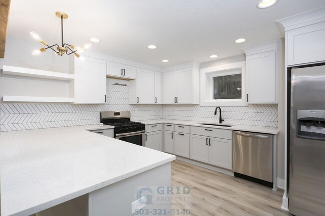 property at 2537 SE 35th Pl