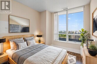 105 Harrison Garden Blvd in Toronto, ON - Building Photo - Building Photo