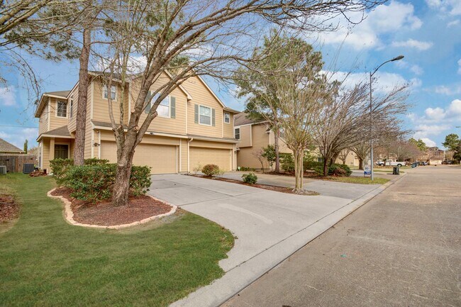 5723 Vinemont Ln in Houston, TX - Building Photo - Building Photo
