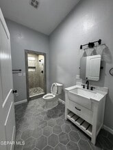 10277 N Loop Dr in Socorro, TX - Building Photo - Building Photo