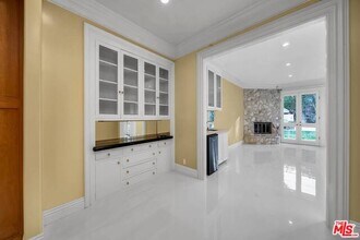 713 Foothill Rd in Beverly Hills, CA - Building Photo - Building Photo