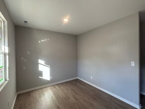 16815 Aiken Ridge Cir in Louisville, KY - Foto de edificio - Building Photo