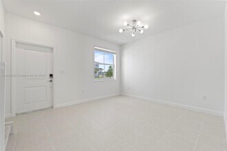 2656 SE 28th St in Homestead, FL - Foto de edificio - Building Photo