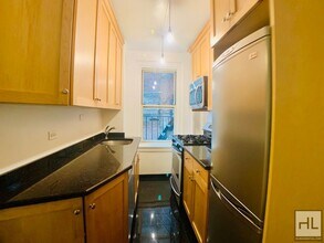 EAST 10 STREET in New York, NY - Foto de edificio - Building Photo