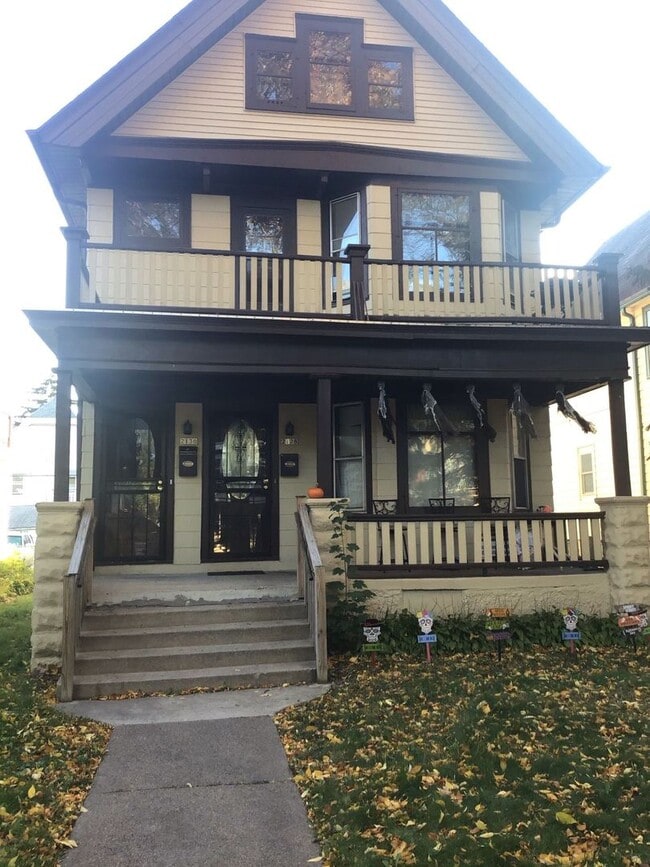 2130-2130 N 52nd St