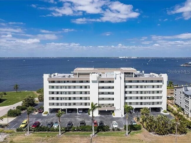 property at 1500 Park Beach Cir