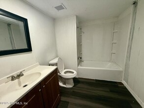 1511 S Palm Ave in Palatka, FL - Foto de edificio - Building Photo