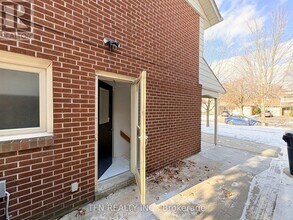 8 Ravencliff Crescent in Toronto, ON - Building Photo - Building Photo