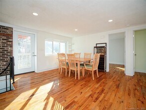 16 Maiden Ln in Seymour, CT - Building Photo - Building Photo