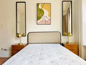 Furnished room/NOT APARTMENT, Unit 5W in New York, NY - Building Photo - Building Photo