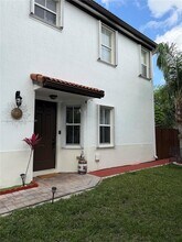 1065 NE 30th Ave in Homestead, FL - Building Photo - Building Photo