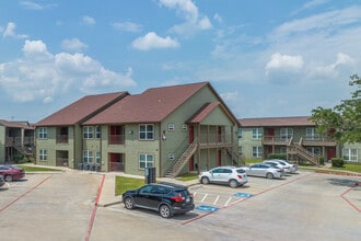 Henderson Gove in Angleton, TX - Foto de edificio - Building Photo