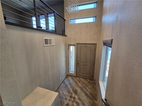8083 Haywood Estate Ave in Las Vegas, NV - Building Photo - Building Photo