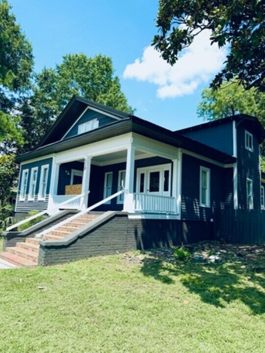 510 S 2nd Ave in Siler City, NC - Building Photo