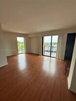 5729 SW 72nd Ave in Miami, FL - Building Photo