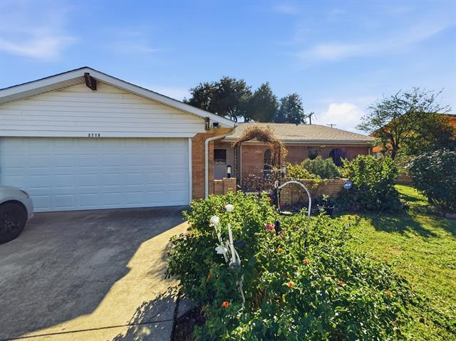 property at 3718 W Rochelle Rd