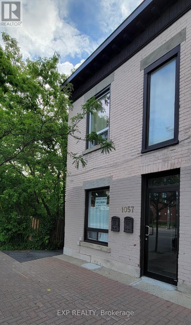 property at 1057-1057 Somerset St W