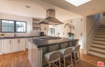 13857 W Sunset Blvd in Los Angeles, CA - Building Photo - Building Photo