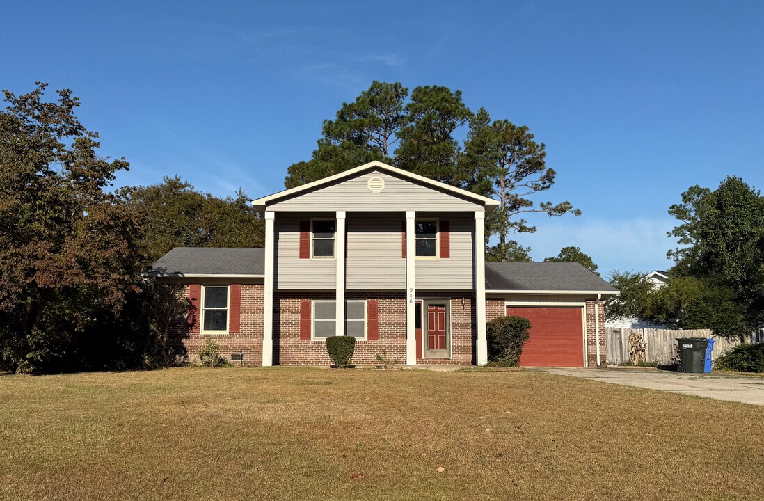 946 Rim Rd in Fayetteville, NC - Building Photo