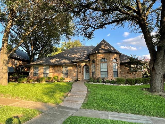property at 2906 Cambridgeshire Dr