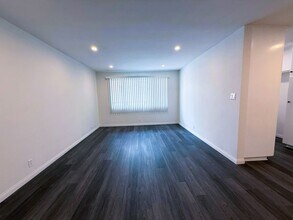 525 Fischer St in Glendale, CA - Foto de edificio - Building Photo