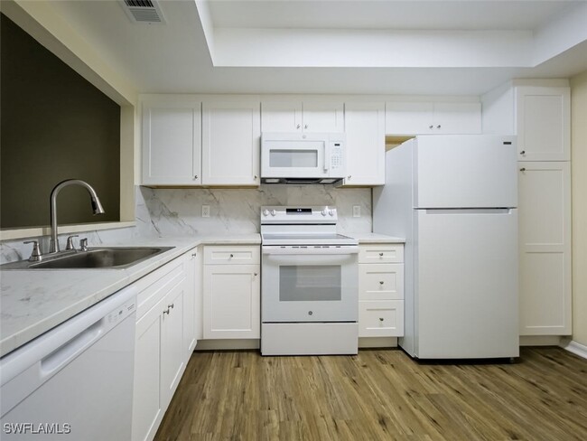 property at 4209 Castlewood Dr