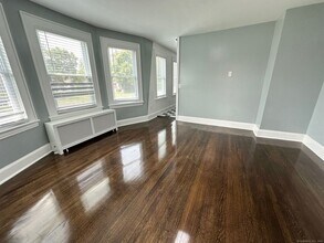 433 Ridgefield Ave in Bridgeport, CT - Building Photo - Building Photo