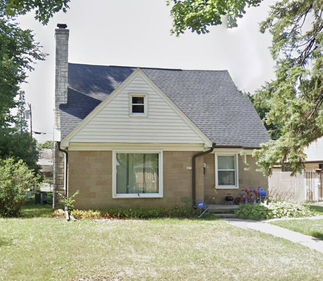 property at 4619 N 69th St