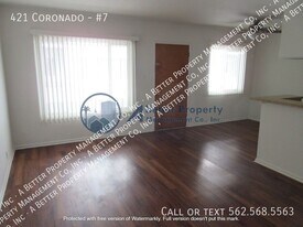 421 Coronado Ave in Long Beach, CA - Building Photo