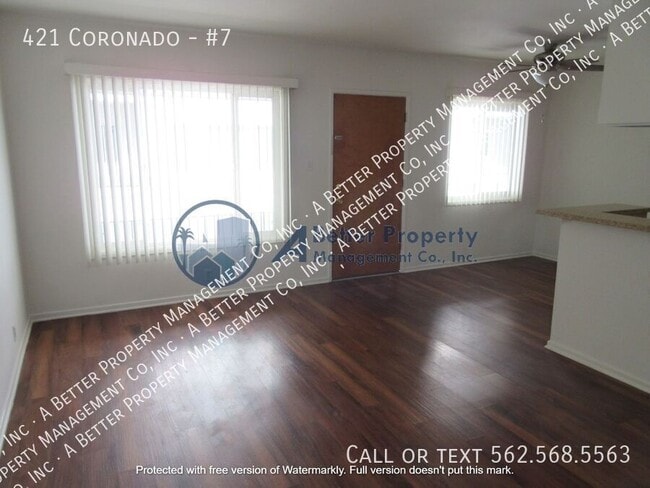 421 Coronado Ave