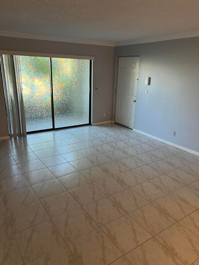 9965 Pineapple Tree Dr in Boynton Beach, FL - Building Photo - Building Photo