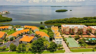 1575 Pinellas Bayway S in St. Petersburg, FL - Building Photo - Building Photo