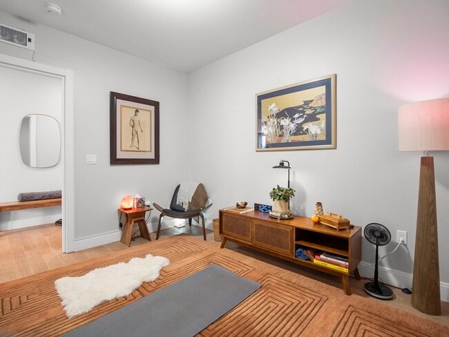 9 Central St in Somerville, MA - Foto de edificio - Building Photo