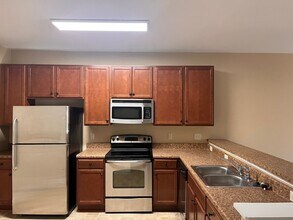 6155 Neuse Wood Dr in Raleigh, NC - Building Photo - Building Photo