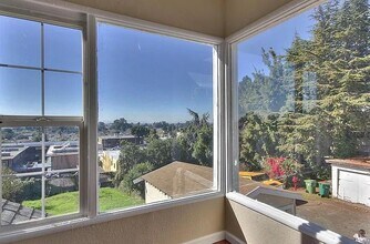 8109 Ney Ave in Oakland, CA - Building Photo - Building Photo
