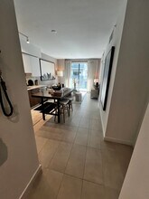 521 NW 10th Ave, Unit A1 in Miami, FL - Foto de edificio - Building Photo
