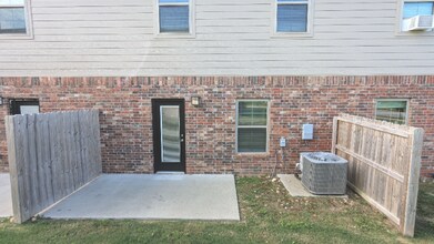 2649 S Kilimanjaro Way in Rogers, AR - Building Photo - Building Photo