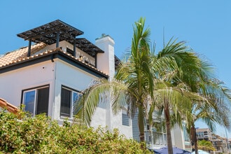 734 Jersey Ct in San Diego, CA - Foto de edificio - Building Photo