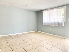 8807 N Mulberry St in Tampa, FL - Building Photo - Building Photo