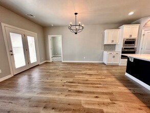 9948 NW 94th St in Yukon, OK - Building Photo - Building Photo