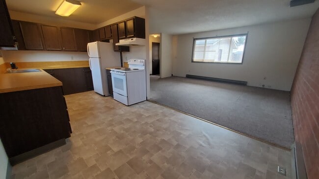 5000 Gatewood Dr, Unit 5000 Gatewood in Klamath Falls, OR - Building Photo - Building Photo