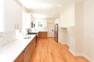 309 Academy St, Unit 2 in South Orange, NJ - Foto de edificio - Building Photo