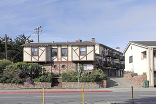 101-115 Lighthouse Ave in Monterey, CA - Building Photo