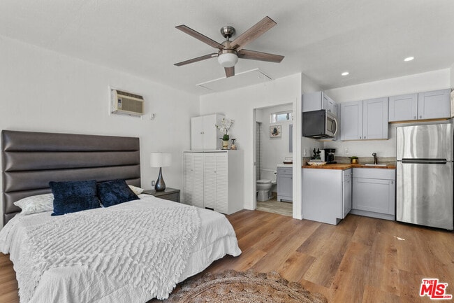 property at 4814 Lemona Ave