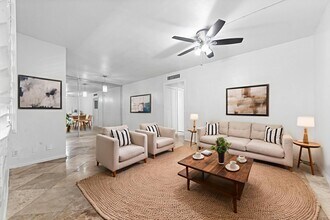 100 Royal Palm Way in Boca Raton, FL - Building Photo - Building Photo