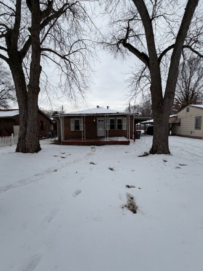 property at 5204 N Harlan Ave